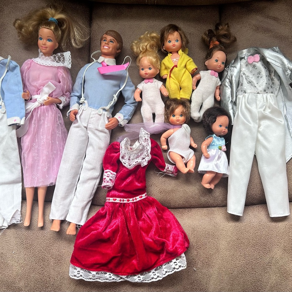 Heart family Barbie doll lot